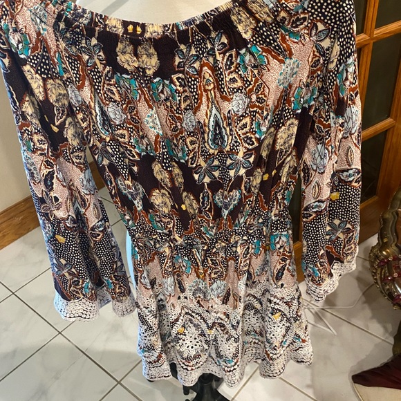 Off the shoulder Romper with bell sleeves by Xhilaration size S - Picture 7 of 9